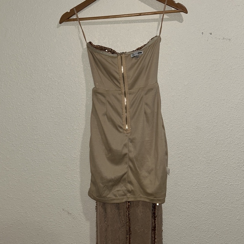 Fashion Nova Rose Gold Sequin Dress, with slit. Size Xsmall, only worn once! - Picture 7 of 7